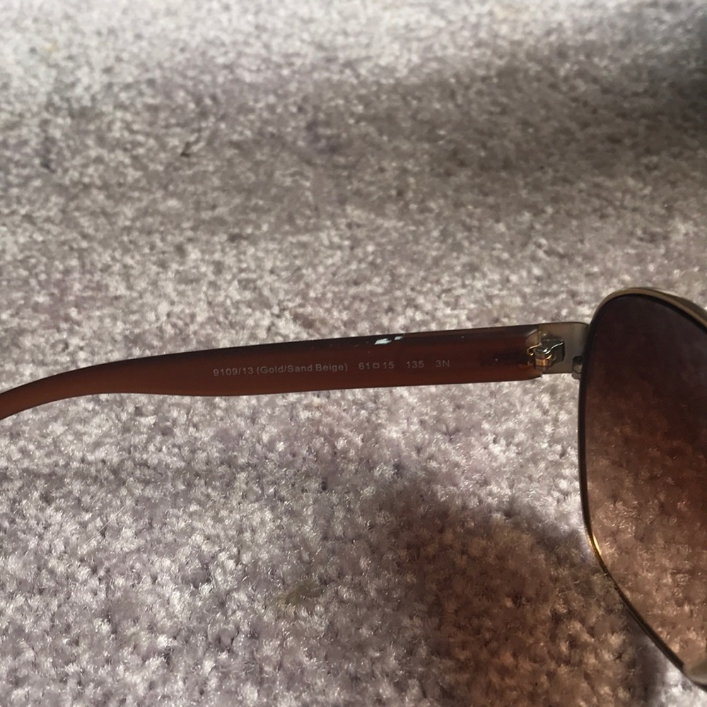 Authentic Coach Sunglasses w/Case & Cleaning Cloth - Picture 4 of 8